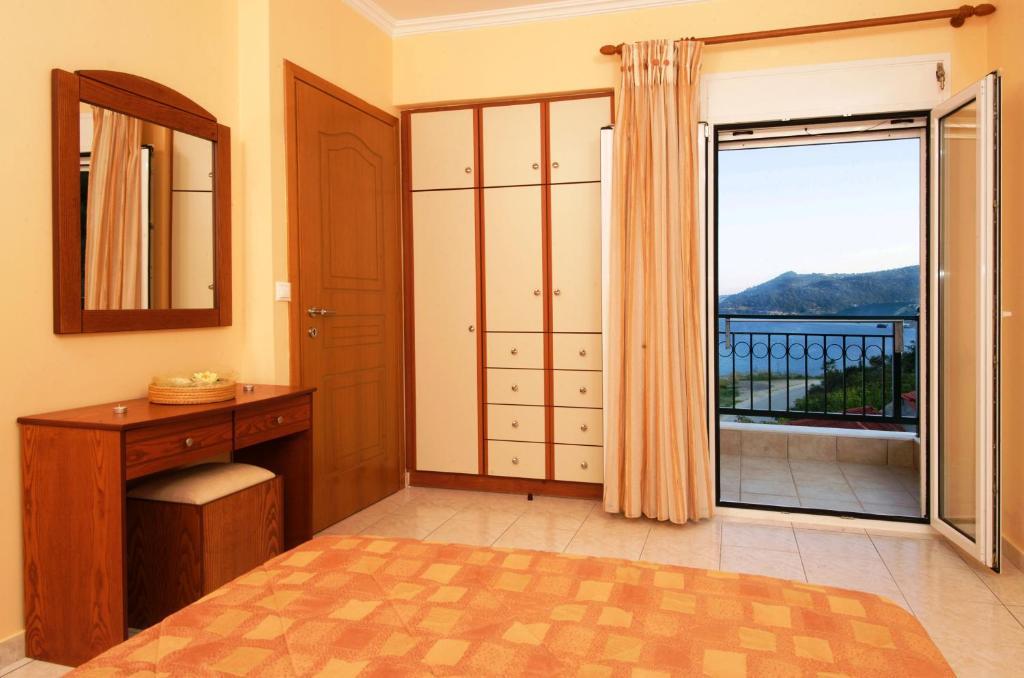 Mari-Christi Apartments Poros  Room photo